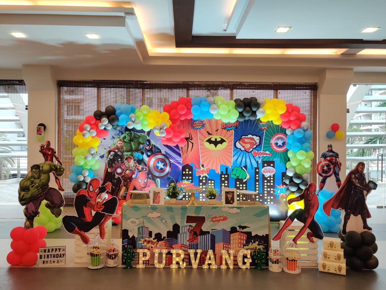 Grand birthday decor by S.L. Partylines