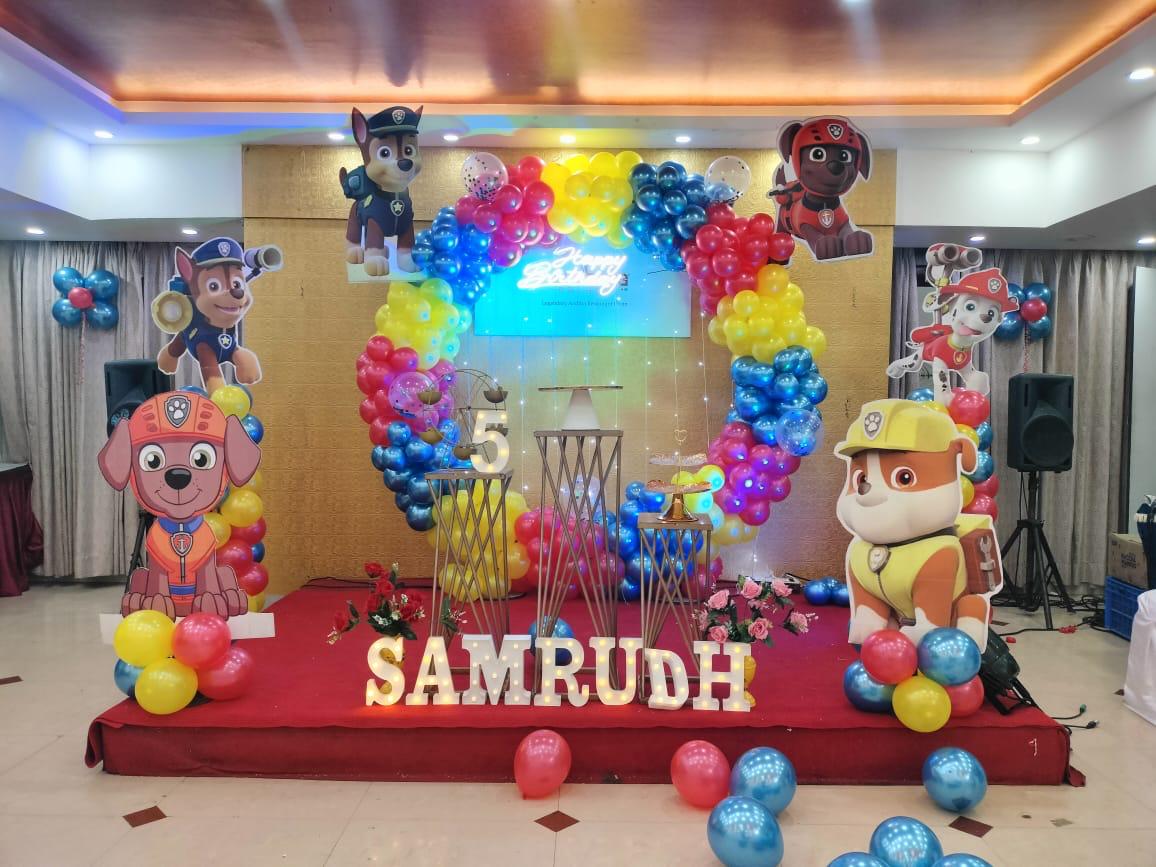 Theme Decor