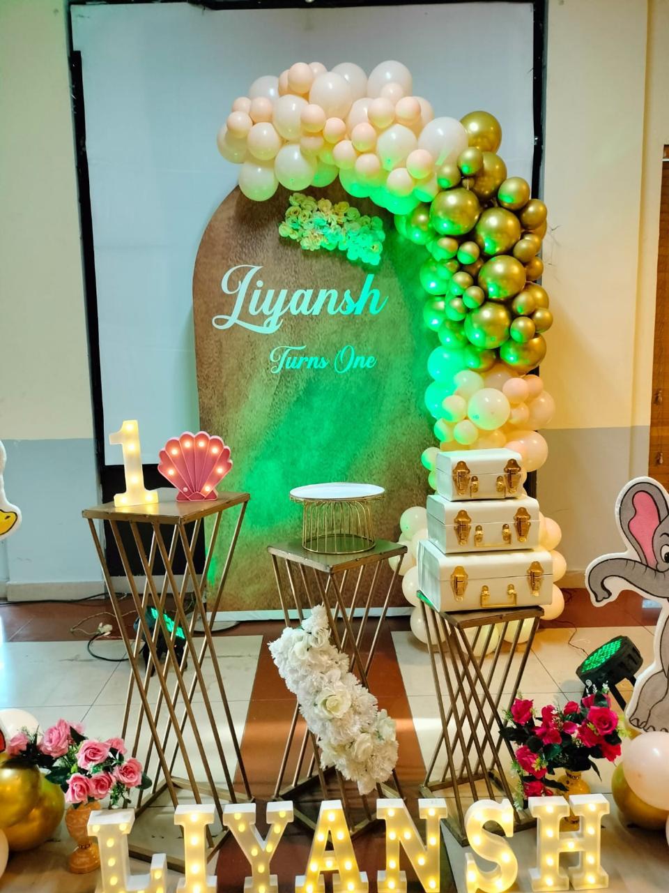 Theme Decor